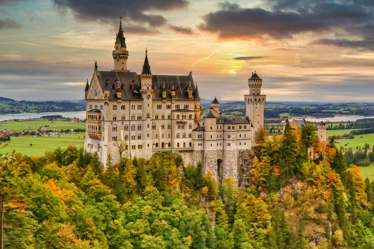 Neuschwanstein Castle: Skip The Line Ticket + Guided Tour + Horse Carriage Ride Neuschwanstein Castle
