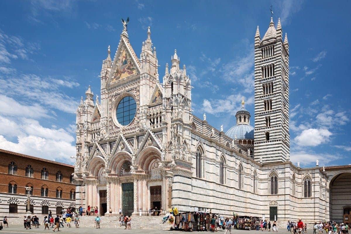Catedral de Siena y Palacio de los Papas: Entrada El "Facciatone" de la Catedral de Siena