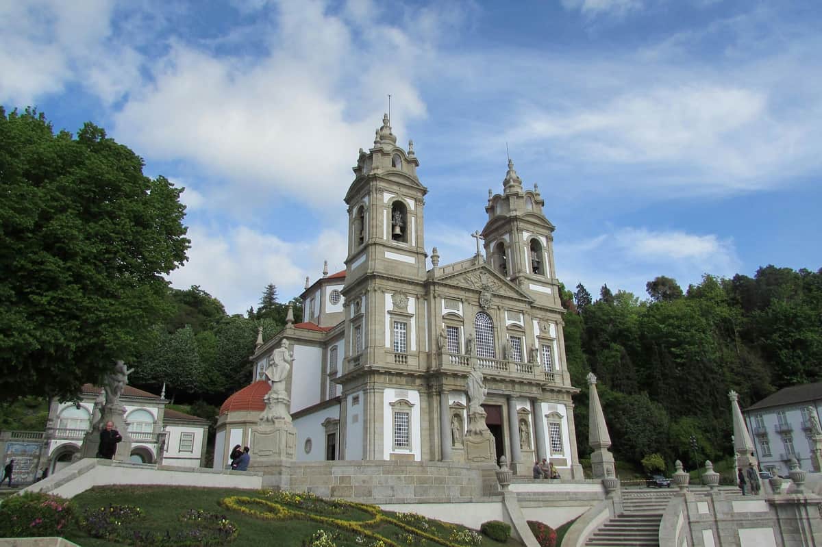 Braga & Guimarães: Guided Day Tour from Porto + Lunch Photo of product