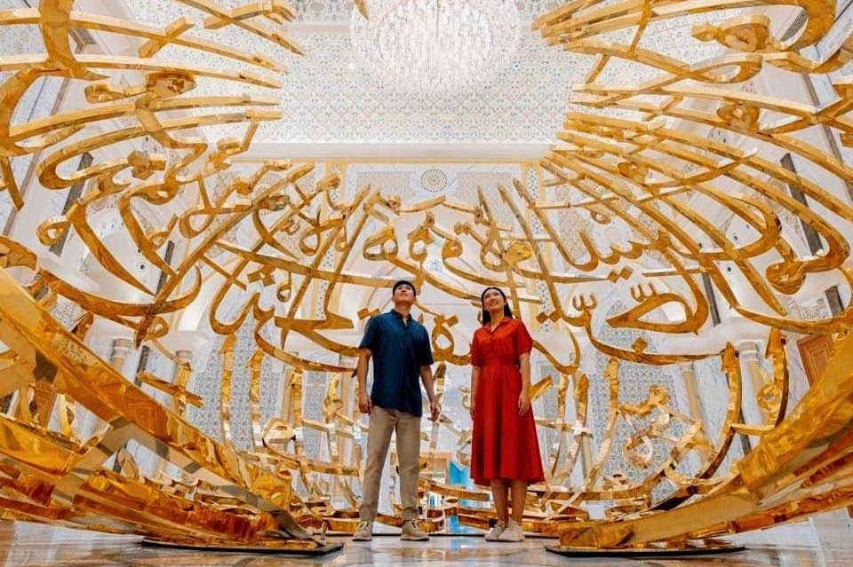 Abu Dhabi: Private City Tour + Sheikh Zayed Grand Mosque + Qasr Al Watan Palace Qasr Al Watan