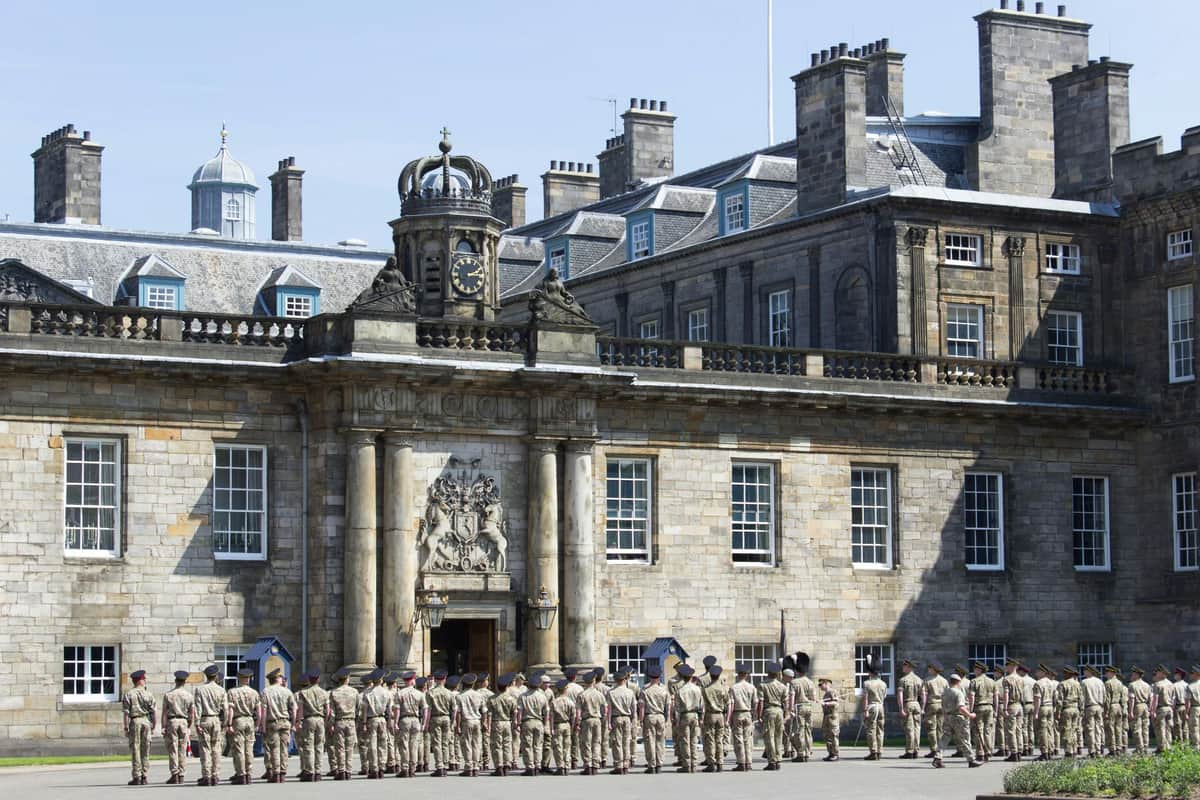Edinburgh: Harry Potter Sights Tour + Holyrood Palace Entry Palace of Holyroodhouse