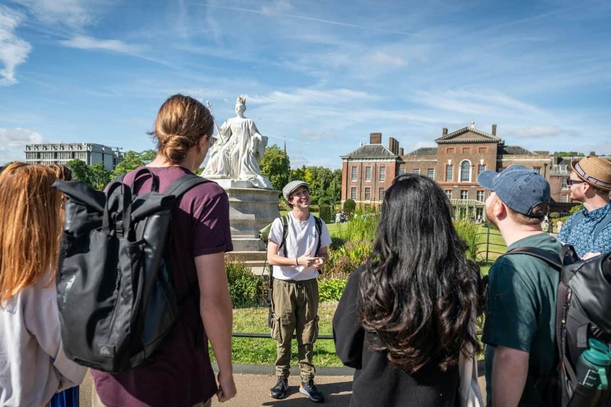 London: Westminster Guided Walking Tour + Kensington Palace Entry Kensington Palace