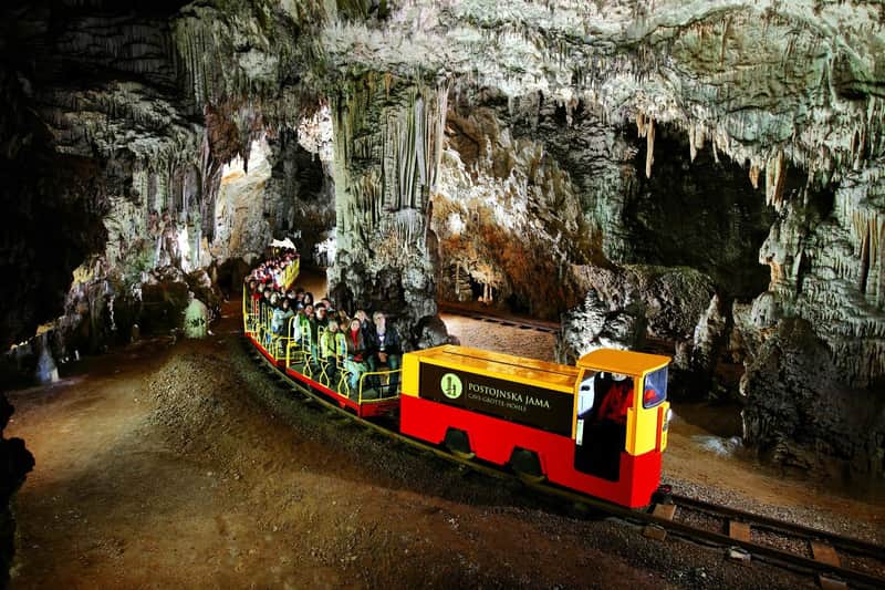 Ljubljana, Postojna Cave & Predjama Castle: Tour from Zagreb