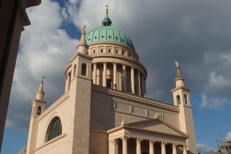 Potsdam Walking Tour of Historic Old Town to Sanssouci