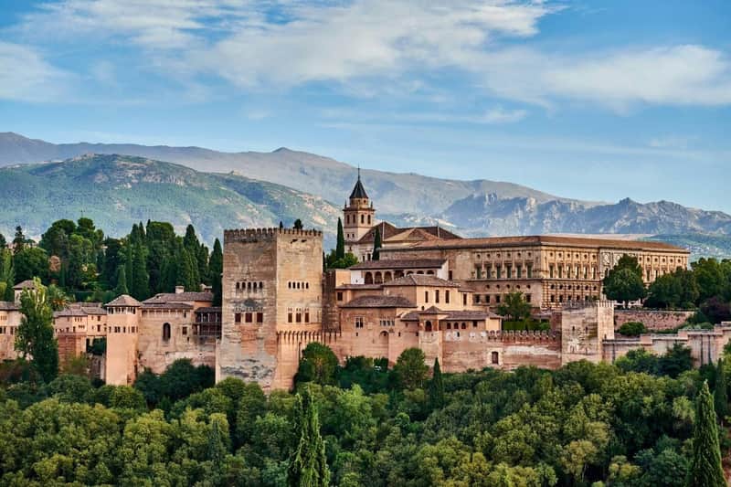 Alhambra & Nasrid Palaces: Skip The Line Ticket + Guided Tour