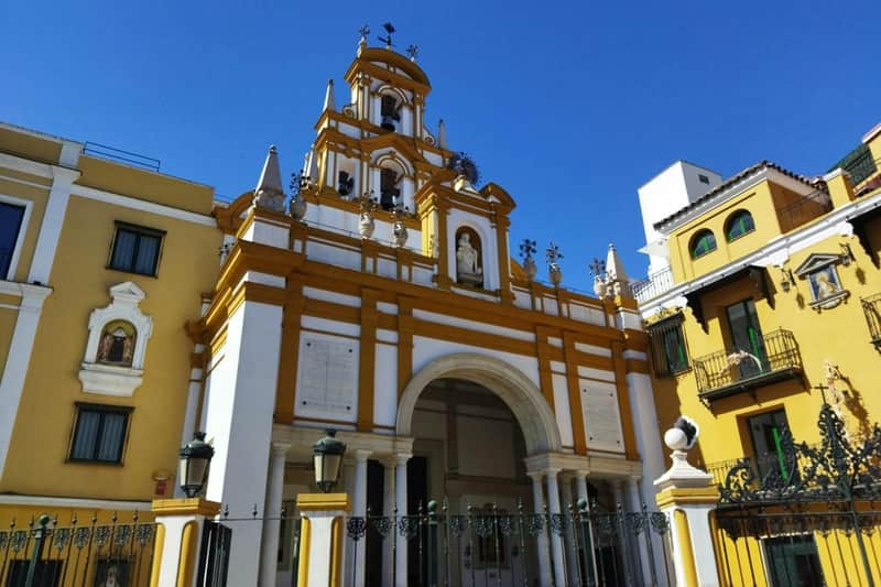 Seville: Las Setas, La Macarena, and Dueñas Palace Guided Tour