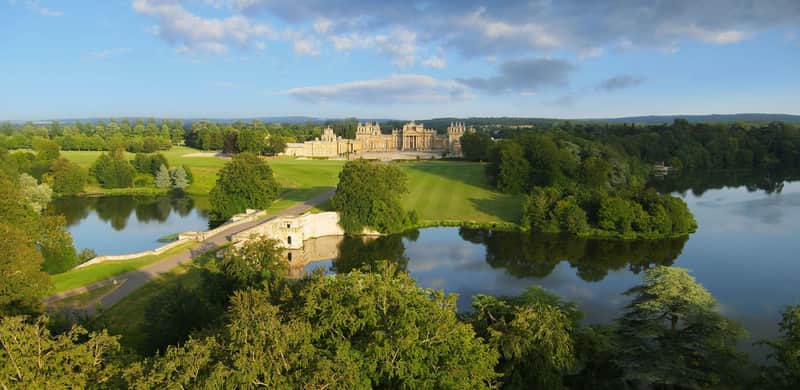 Blenheim Palace, Downton Abbey Village & Cotswolds: Guided Tour from London