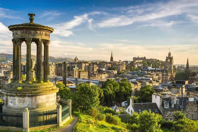 Edinburgh The Royal City: Day Tour from London