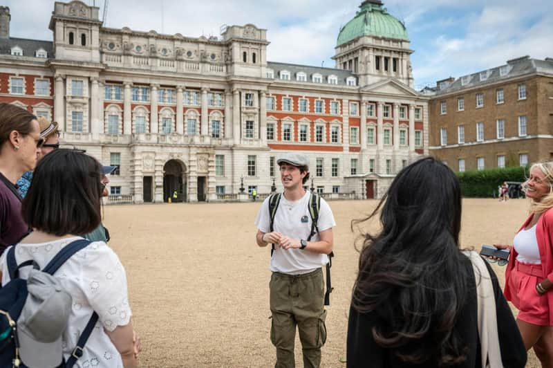 London: Palaces & Parliament Private Walking Tour